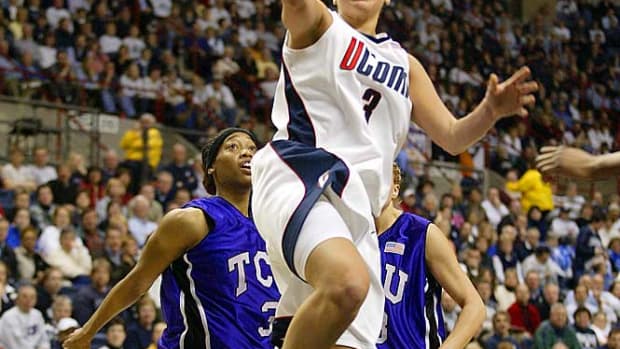The Most Revered Streaks in Sports - 1 - UConn Huskies